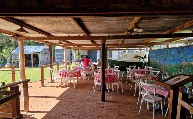 Wine tasting in the Oyster Bay